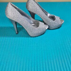 Chinese Laundry Silver Shoe